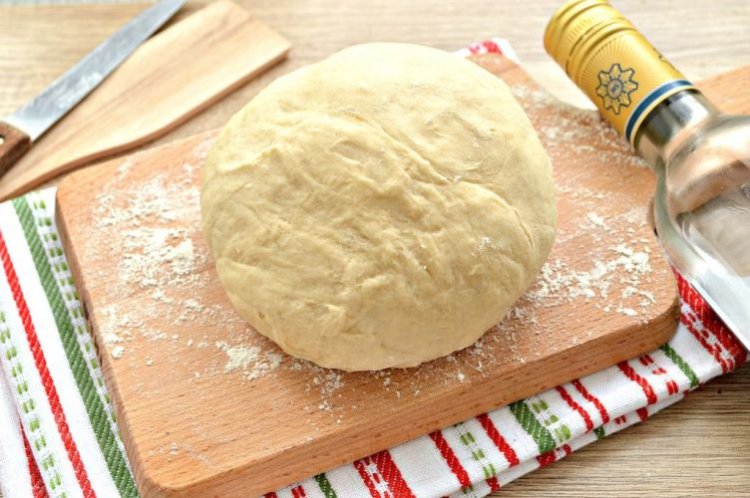 Тесто для чебуреков с водкой