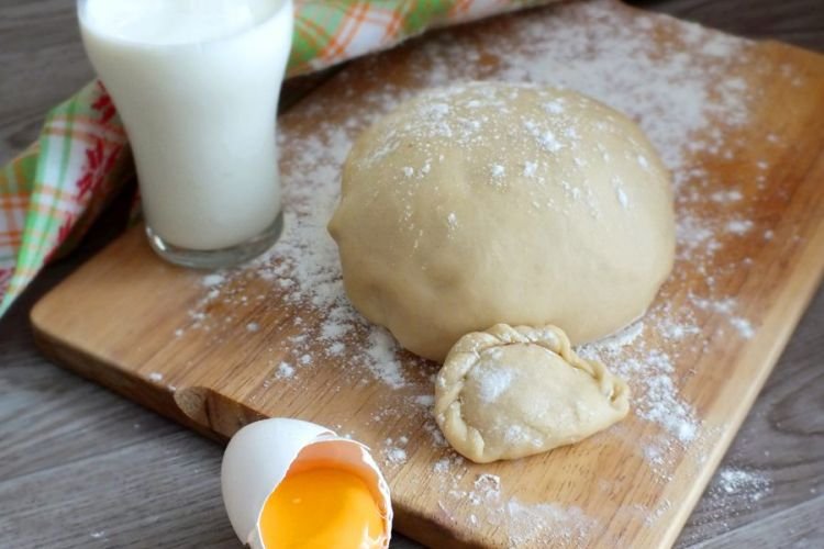 Тесто для вареников на молоке