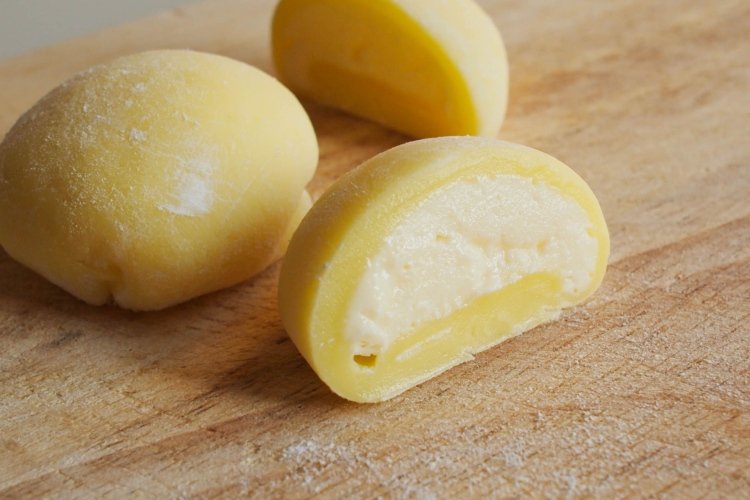 Моти с творожным сыром и бананом