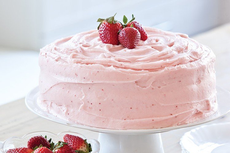 Клубничный творожный крем для торта