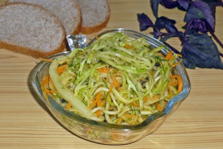 Кабачки по-корейски с огурцами на зиму