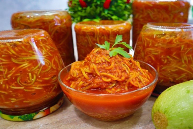 Кабачки по-корейски с томатной пастой