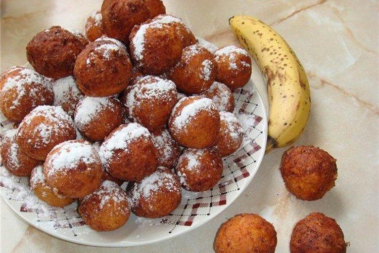 Банановые пончики