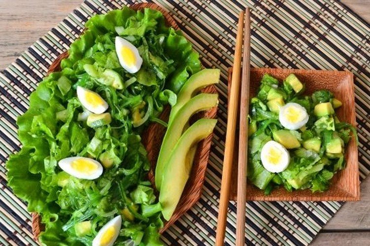 Салат Чука с авокадо