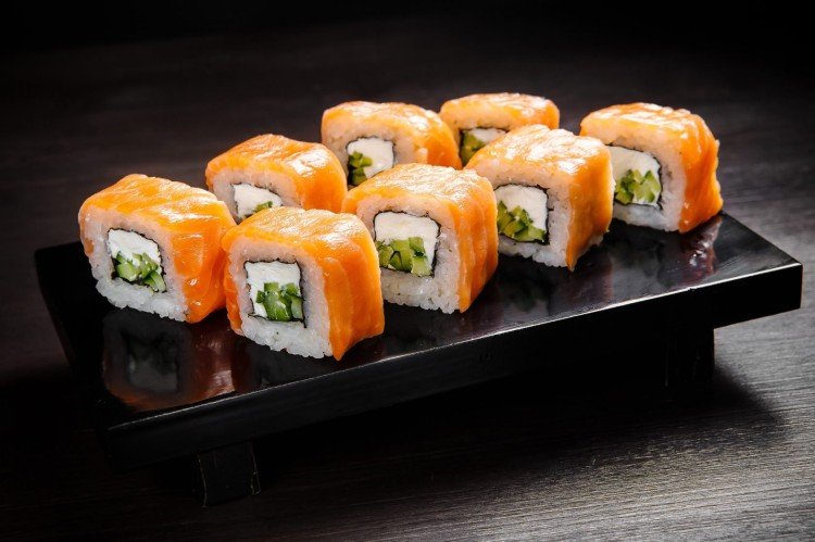 Роллы Филадельфия с дайконом