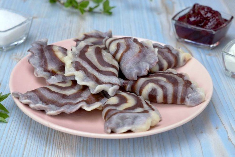 Шоколадные вареники с творогом
