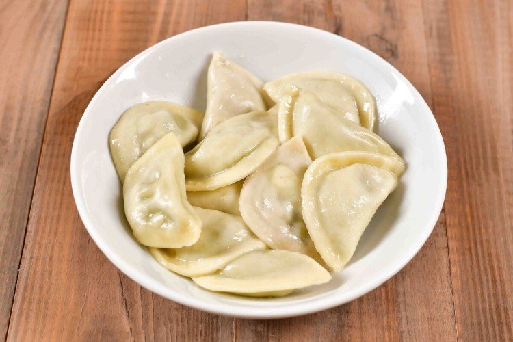 Вареники с творогом и жареным луком