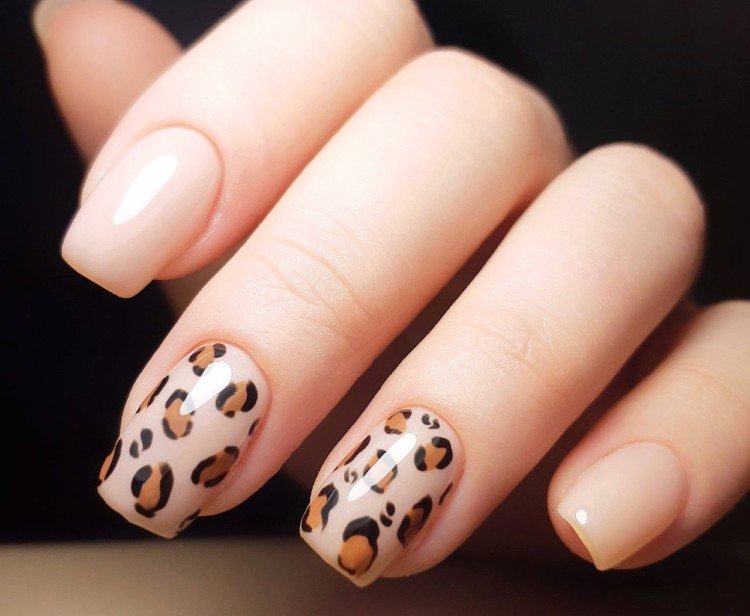 Леопардовый маникюр