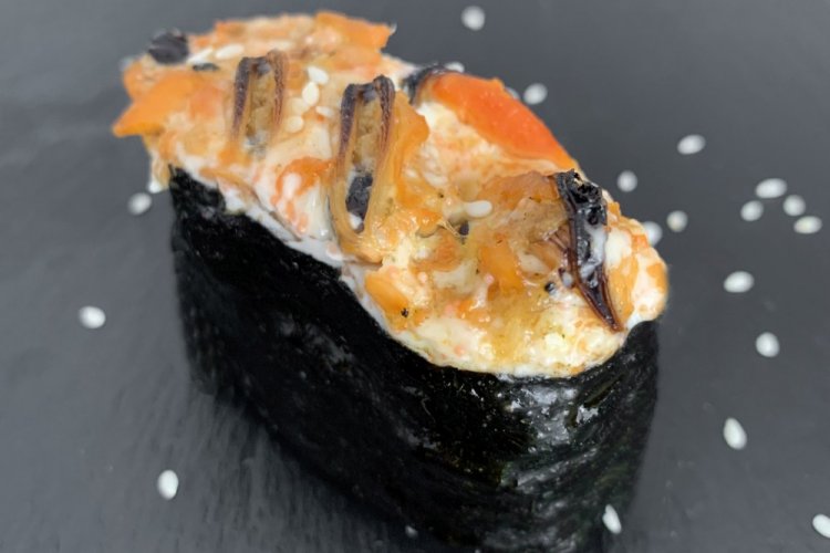 Гунканы с мидиями