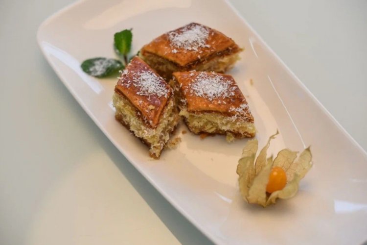 Пахлава с кокосовой стружкой