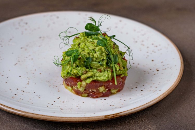 Тартар из тунца с гуакамоле