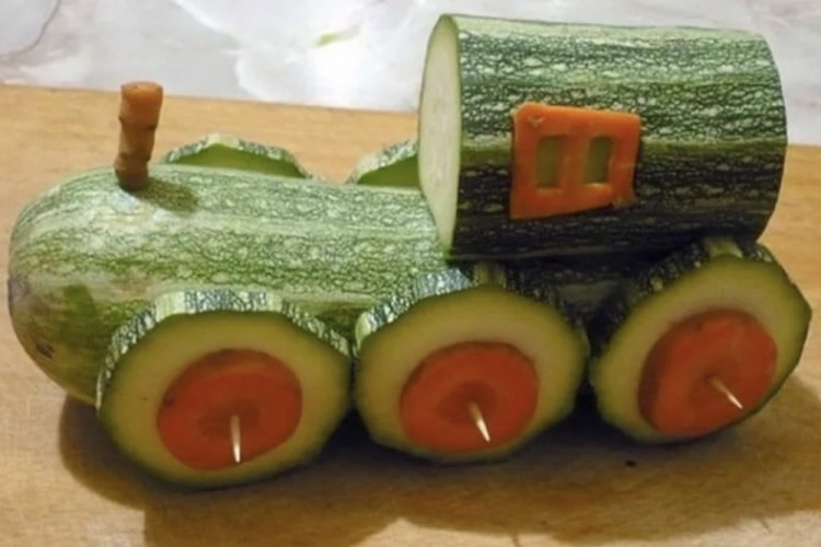 Паровоз из кабачков