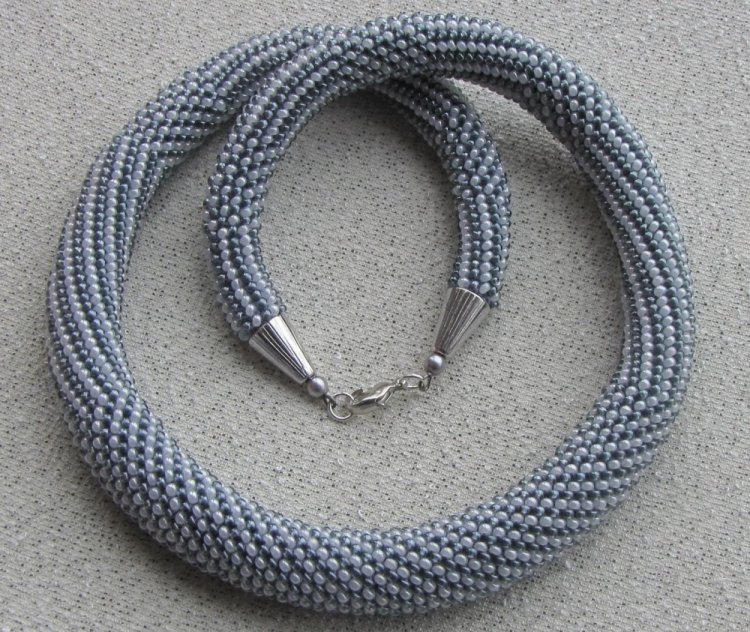 Жгут из бисера