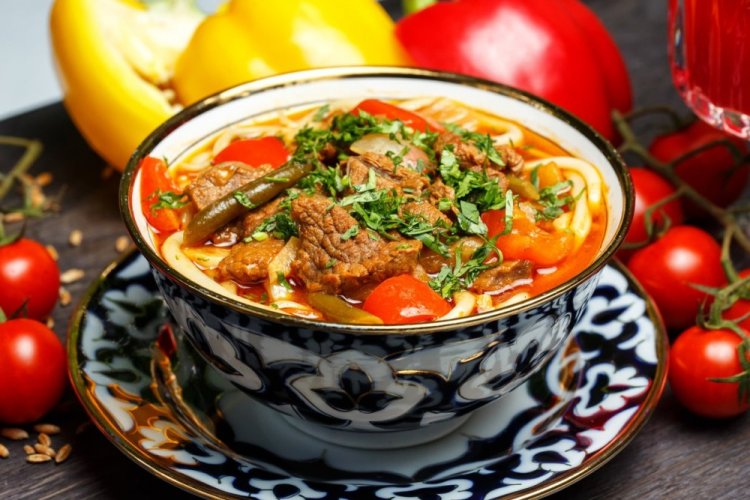 Узбекский лагман с говядиной и репой