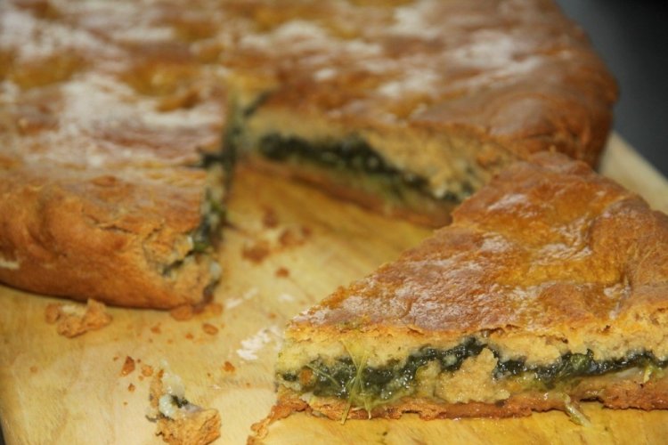 Пирог со щавелем на кефире