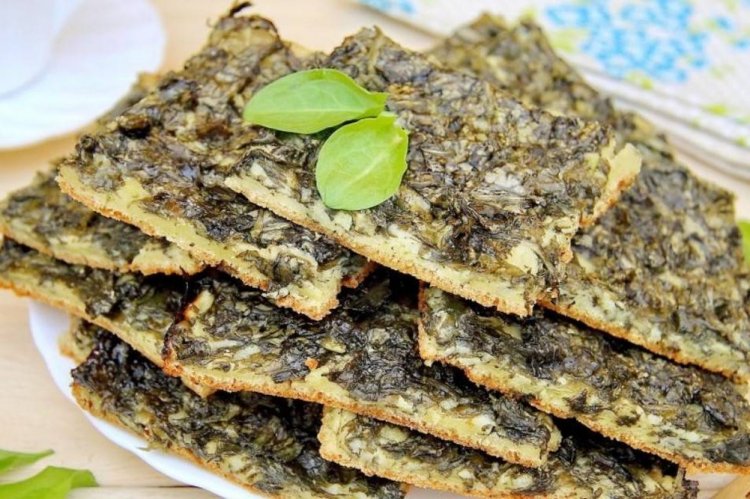 Пирог со щавелем и ревенем