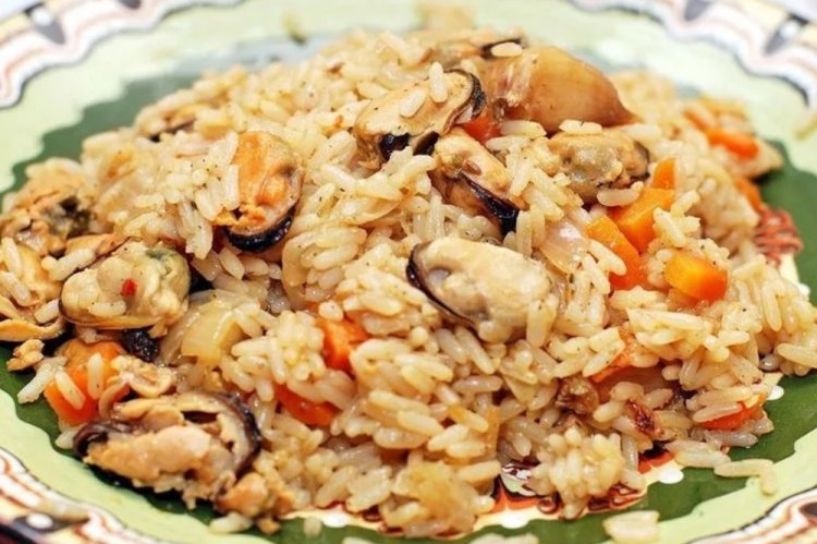 Плов с мидиями