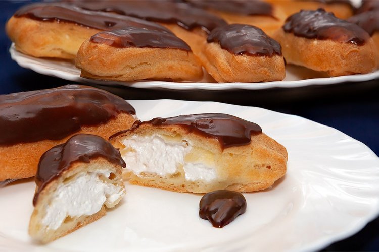 Эклеры со сметанным кремом