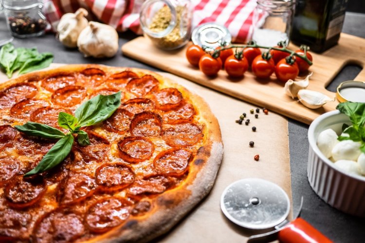 Пицца Пепперони с травами