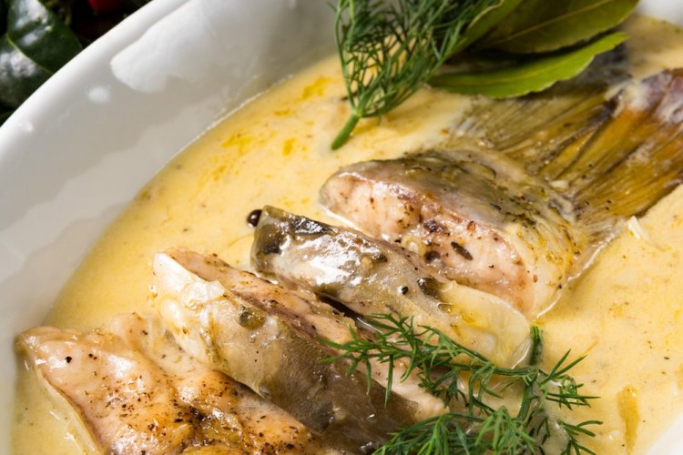 Филе карпа под сливочно-лимонным соусом