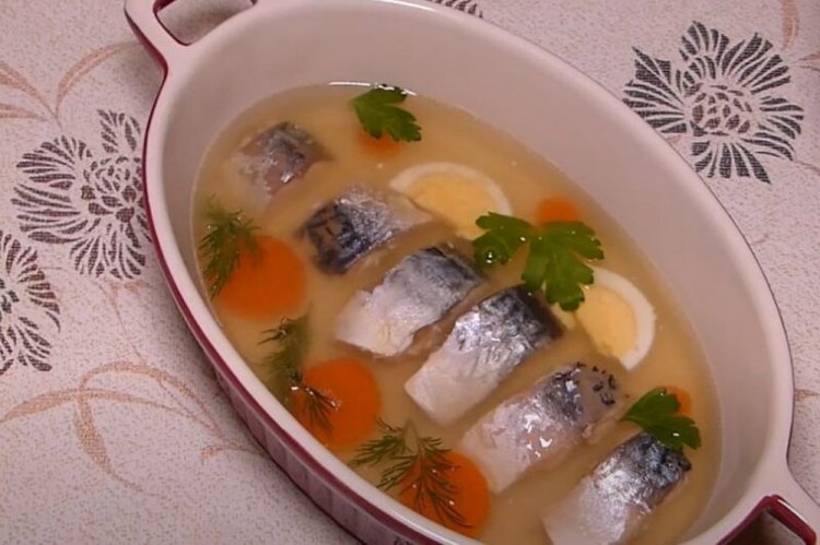 Заливное из карпа