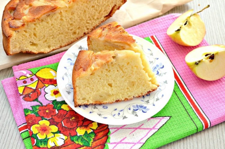 Шарлотка с яблоками и майонезом