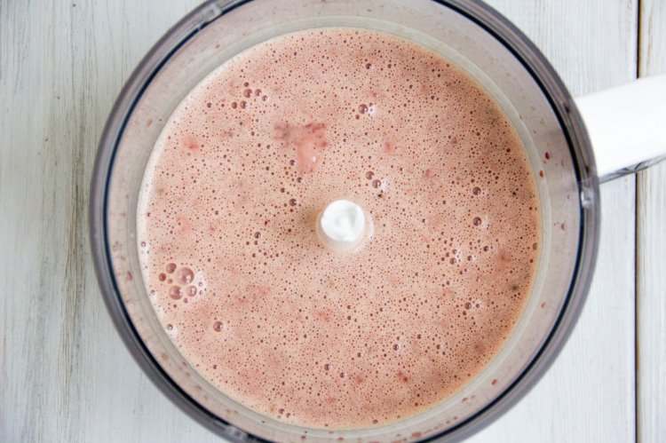 Печеночный торт из куриной печени с молоком