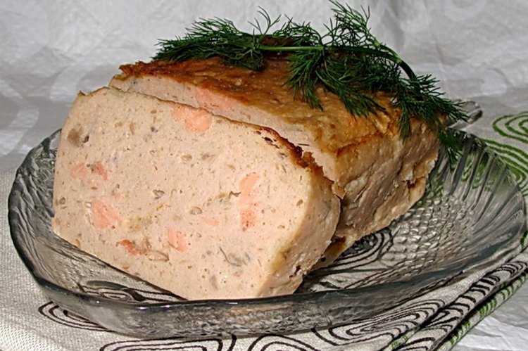 Террин из горбуши со стручковой фасолью