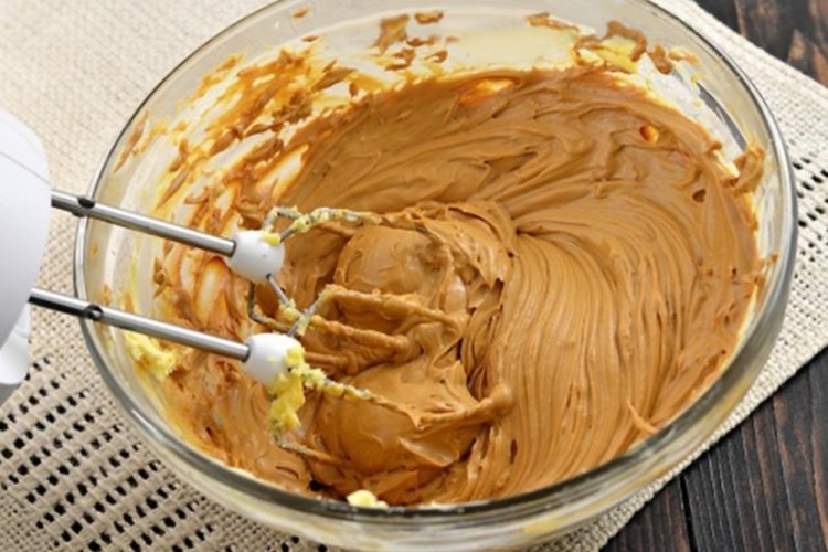 Крем из вареной сгущенки и творога