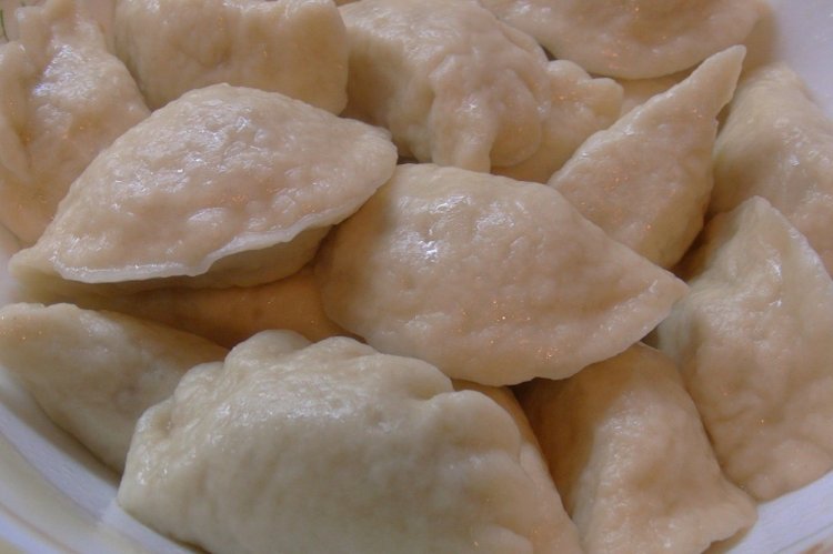 Дрожжевые вареники с картошкой и сыром