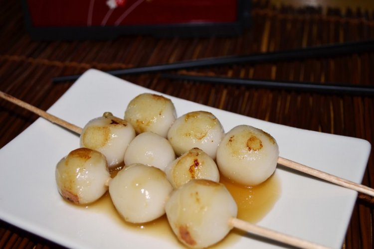 Данго из отварного риса