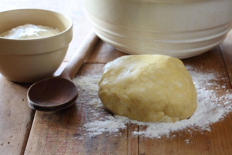 Тесто для пирога на сметане