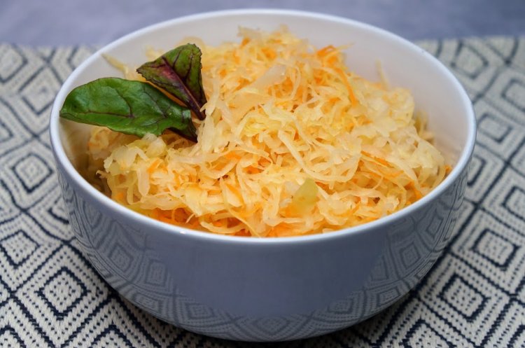 Квашеная капуста в банке – классический рецепт