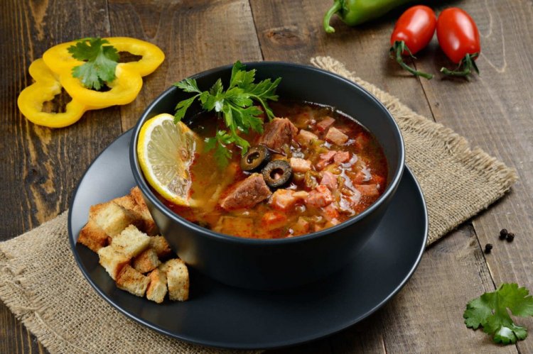 Солянка с огуречным рассолом