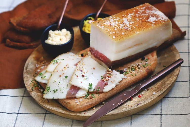 10 способов вкусно засолить сало в рассоле
