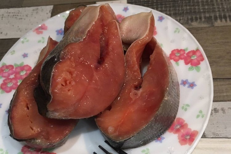 Соленые стейки горбуши