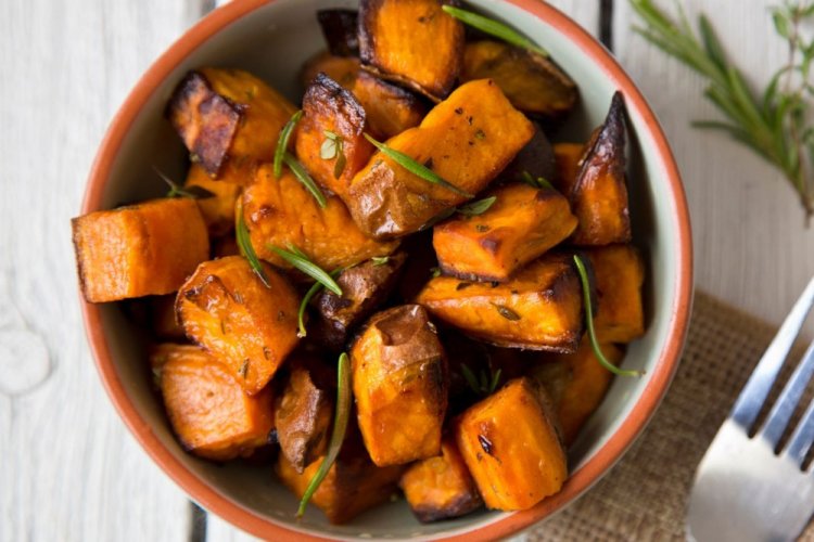 Батат с соевым соусом в рукаве