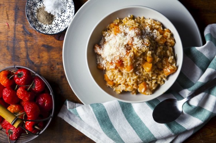 Рисовая каша с курицей и тыквой на молоке