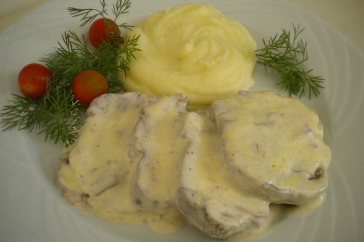 Свиной язык в сливочно-горчичном соусе