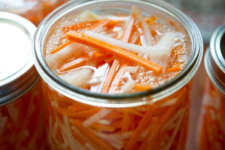 Маринованная морковь с дайконом