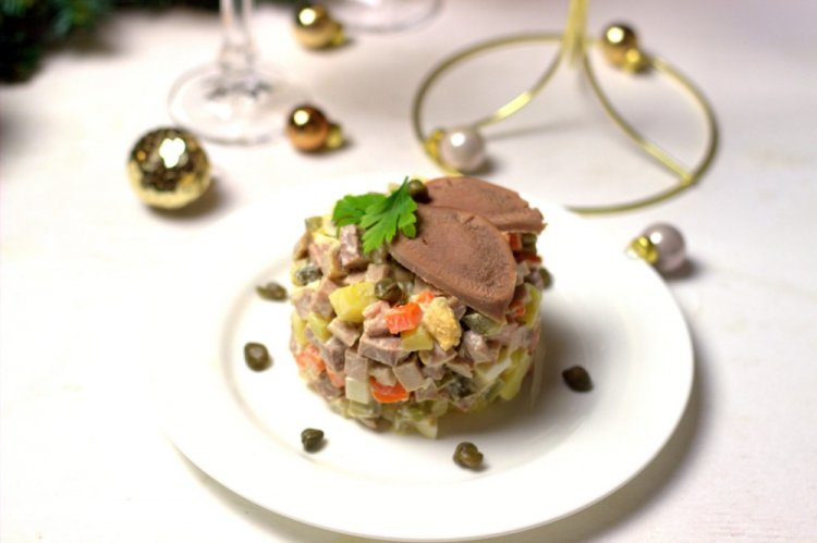 Оливье с говяжьим языком