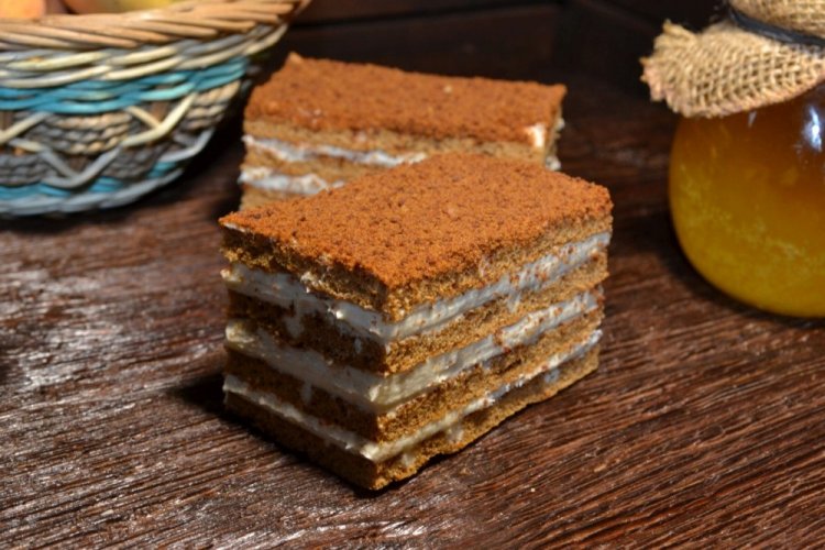 Новогодние медовые пирожные