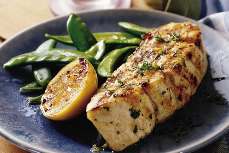 Палтус с сахаром на гриле