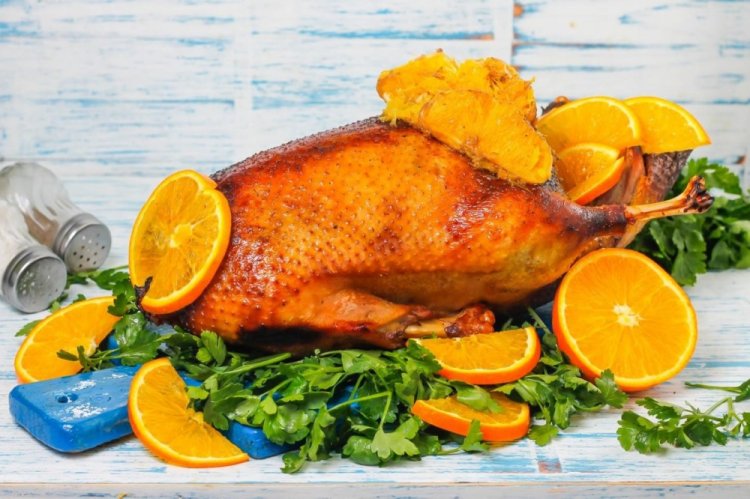 Новогодний гусь с апельсинами и мандаринами
