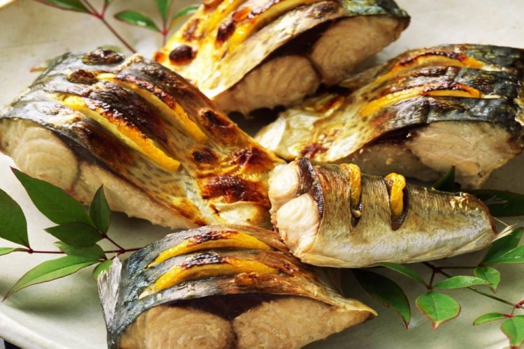 Скумбрия с апельсином в фольге в духовке