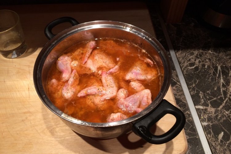 Пивной маринад с горчицей для куриных крылышек