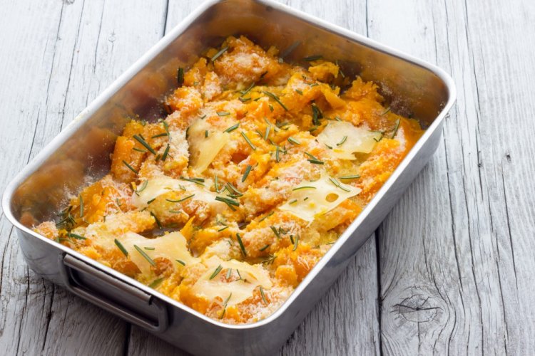 Запеченная тыква под сыром