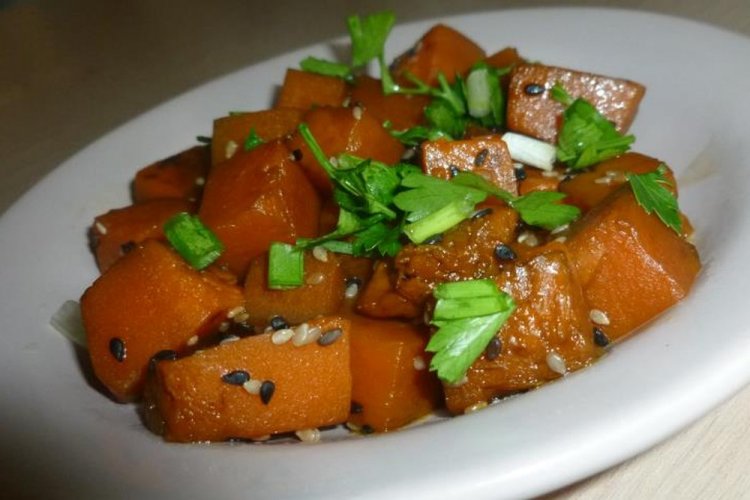 Тыква с соевым соусом в рукаве