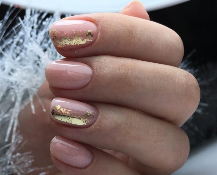 Бежевый с золотом