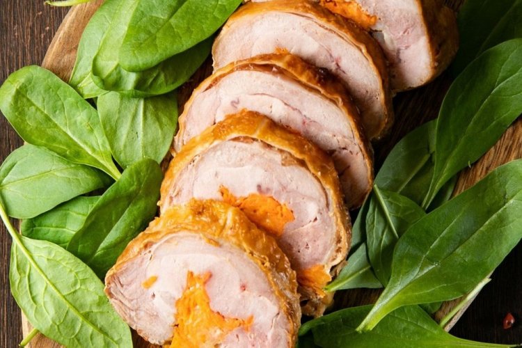 Рулет из индейки с морковью